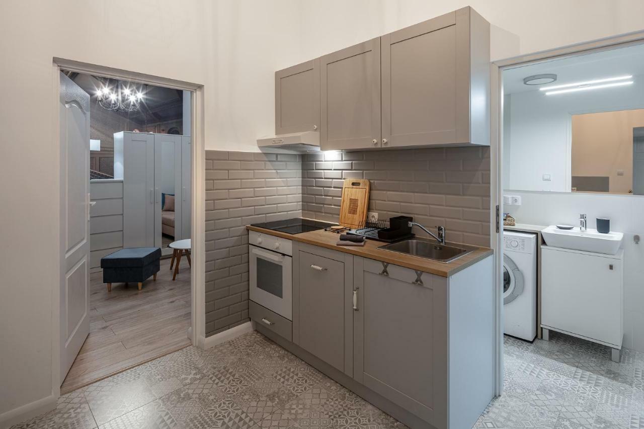 Apartamenty U Tuwima Łódź Buitenkant foto